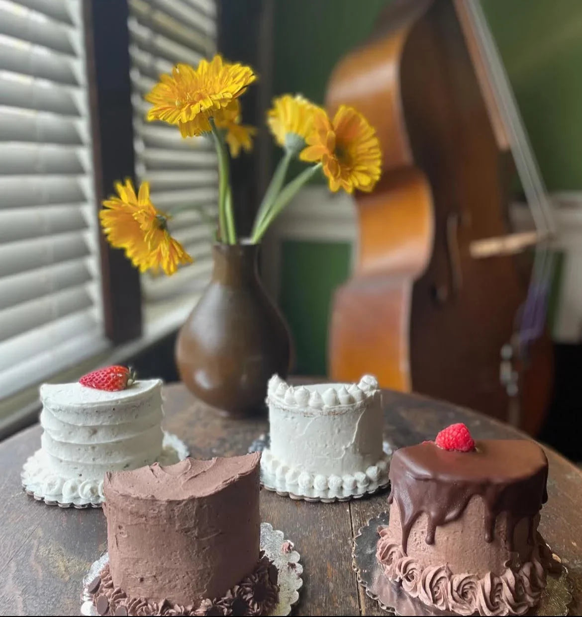 Wedding cake tasting box by Criminal Baking Company